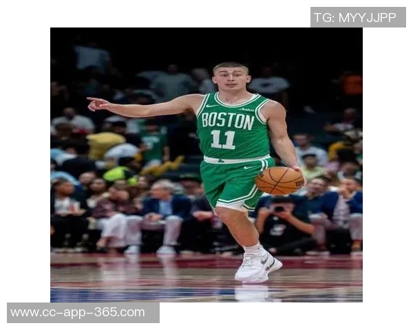 普理查德表现稳定半场8投4中贡献11分2篮板4助攻